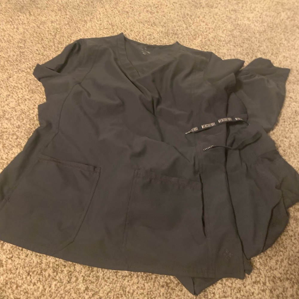 MedCouture Scrubs M/T